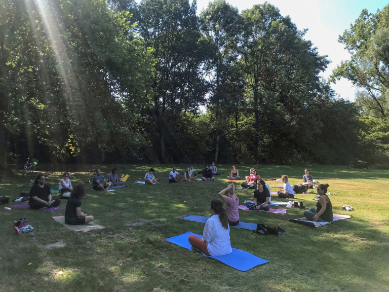Yoga class Sunday 6 April, 12:00-13:30 @Stadspark