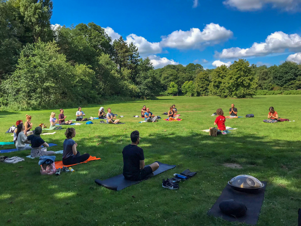Yoga Class Sunday 10 August, 11:00-12:15 @Stadspark