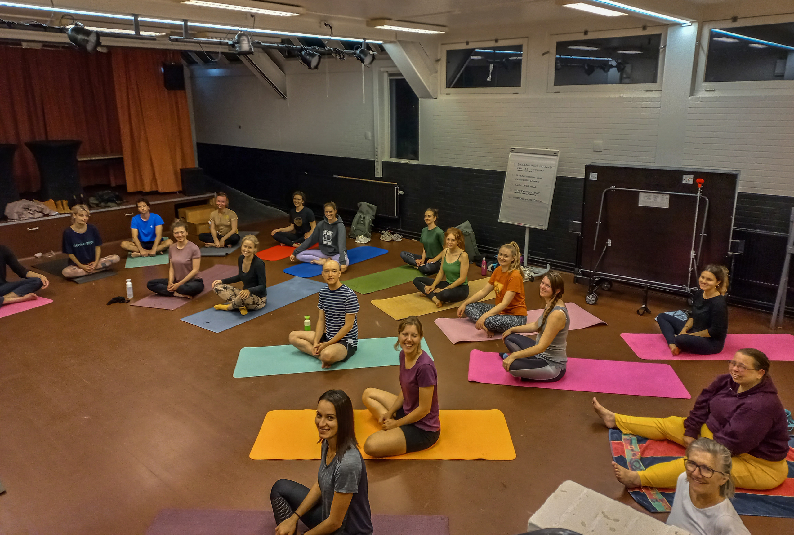 Yoga class Tuesday 25 Mar, 19:00-20:30 @Nieuwe Sint Jansstraat 35
