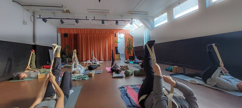 Yoga class Sunday 21 September, 11:00-12:15 @Nieuwe Sint Jansstraat 35